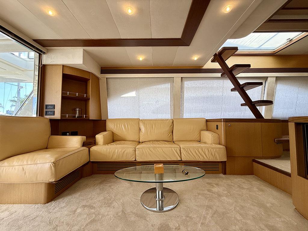 2005 FERRETTI YACHTS 731 